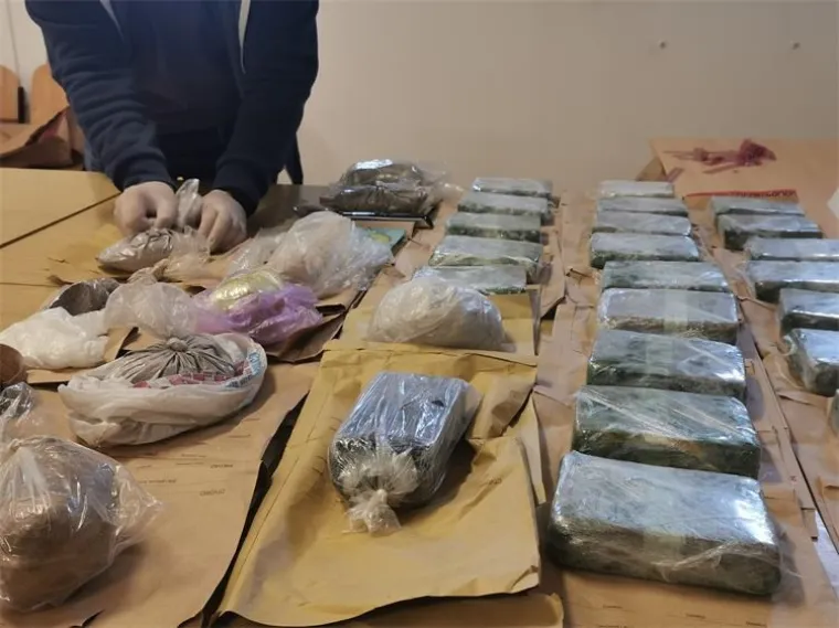 Skoro 20 kg heroina i skoro 2 kg amfetamina, milijun kuna sve to zaplijenili su grupi dilera koju su totalno razbili