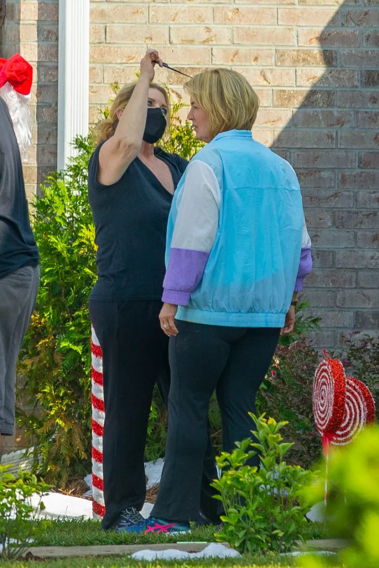 Kladimo se da ne znate koja je holivudska diva na fotkama: Svi je pamte kao seksepilnu slatkicu, a pogledajte ju sad!