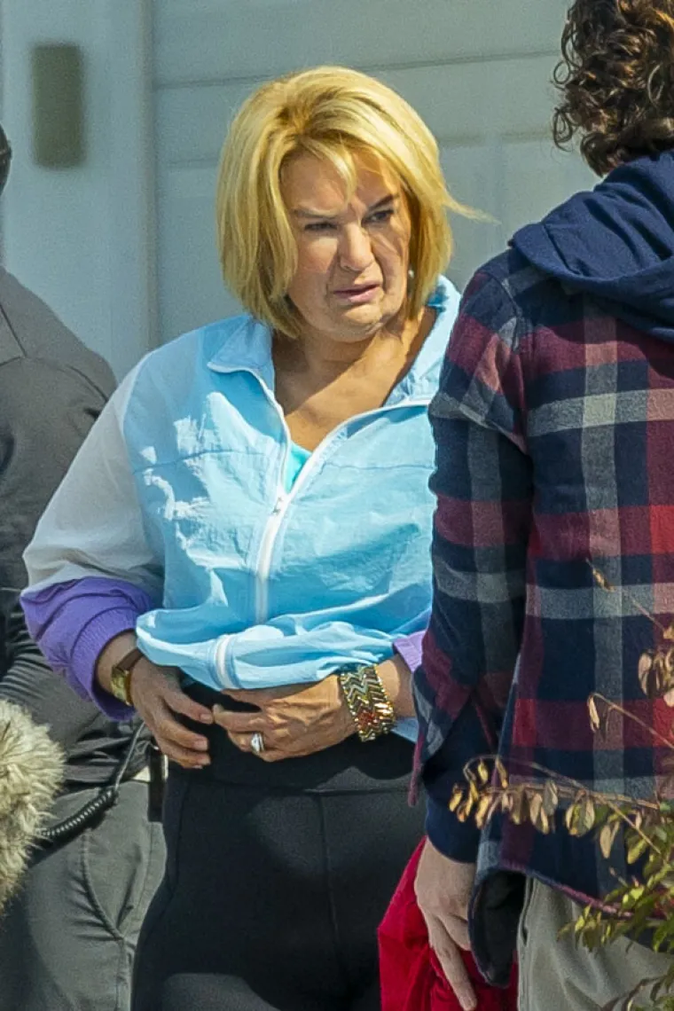 Kladimo se da ne znate koja je holivudska diva na fotkama: Svi je pamte kao seksepilnu slatkicu, a pogledajte ju sad!