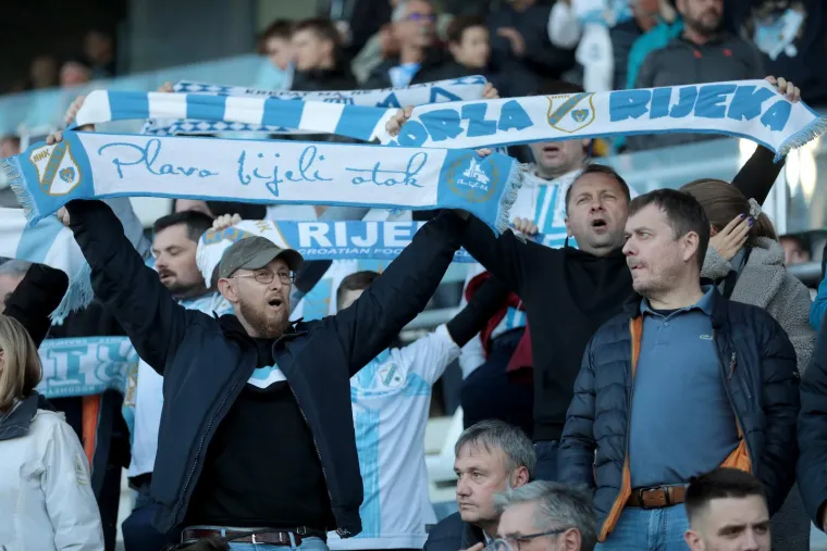 Armada se prisjetila Blage Zadre, razvili transparent u njegovu čast: 'Heroji nisu umrli. To je samo zabluda...'