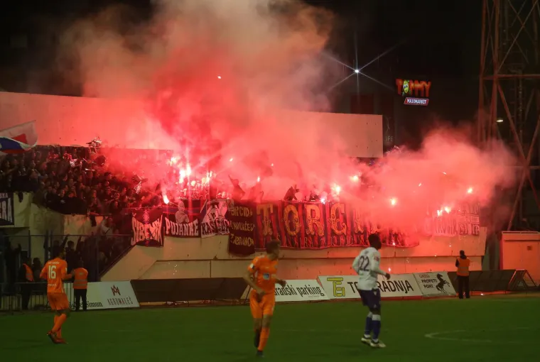 Jeste li skužili što je napravila Torcida kad su igrači Hajduka došli do njih? Ovo se nije vidjelo na TV-u