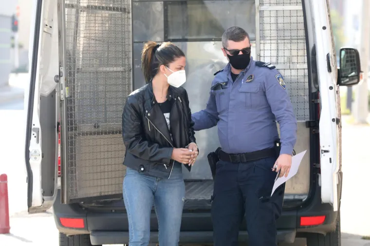 Ovo je Brazilka koja je na zagrebačkom aerodromu uhvaćena s kokainom ušivenim u odjeću