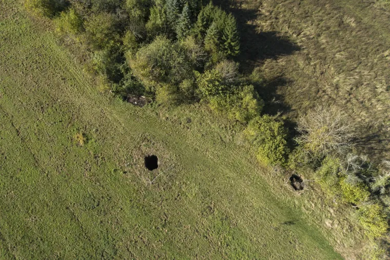 U Mečenčanima započela sanacija rupa koje su nastale nakon potresa: Pogledajte kako to izgleda iz zraka