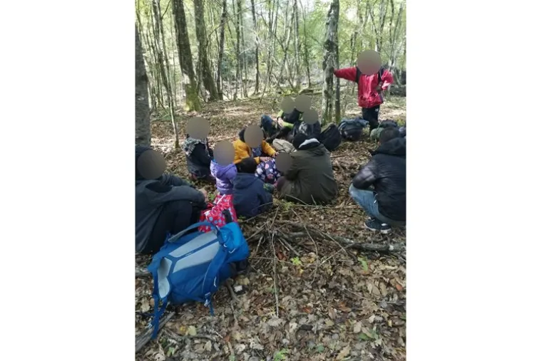 U &scaron;umi pronađeni migranti iz Afganistana: Dvoje djece hitno prevezeno u bolnicu