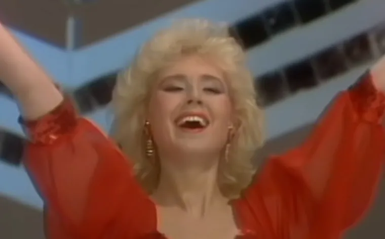 Lepa Brena