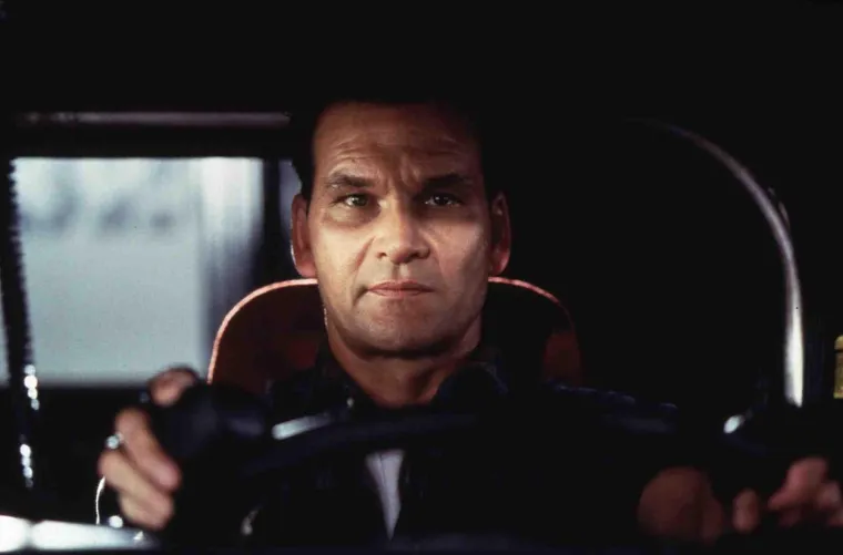 4. Zvijezda &apos;Prljavog plesa&apos; i brojnih drugih filmova borio se s rakom gušterače. Bolest su mu otkrili 2008., a već godinu kasnije preminuo je nakon što je tumor metastazirao na jetru. Bilo mu je 57 godina.