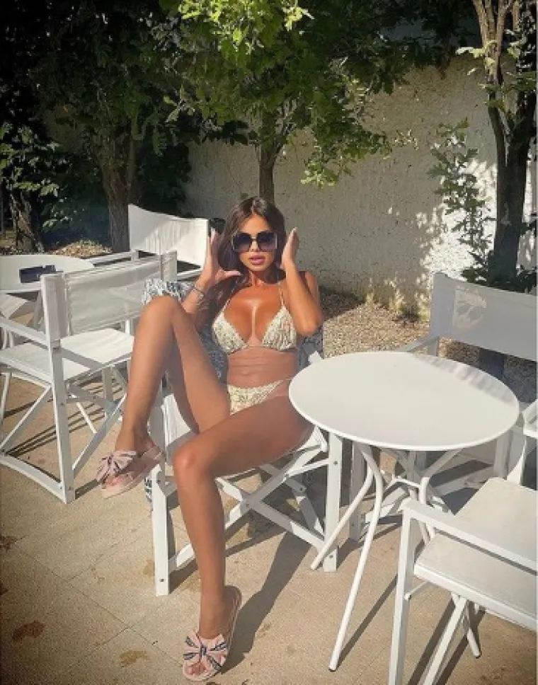 Bujna reporterka zaludjela je Hrvate: Gole slike nisu joj strane, a Instagram joj jednostavno - gori