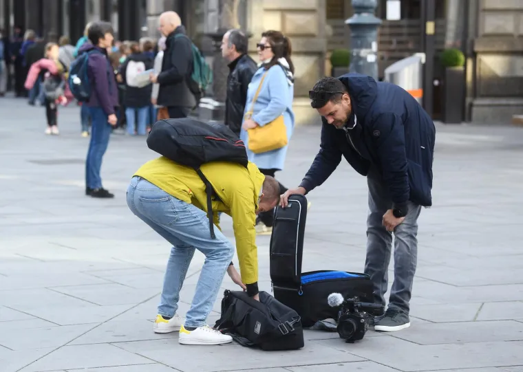 Dinamovi navijači okupirali centar grada, policija je po svim kritičnim mjestima