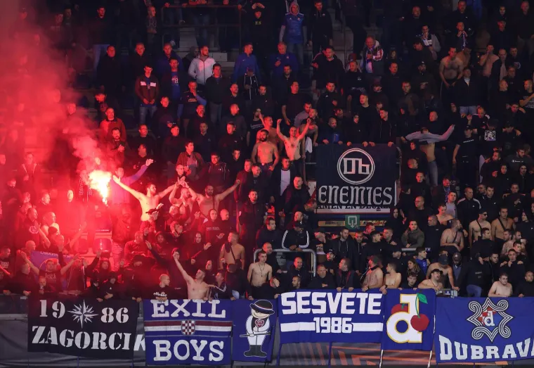 Dinamo dobio još jednu lošu vijest, u Maksimirsku 128 stigla 'čestitka' od Uefe, piromanska fešta navijača stigla na naplatu