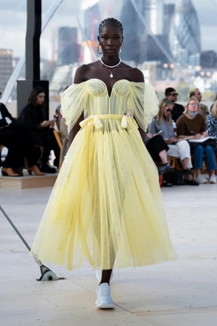 Alexander McQueen SS22 