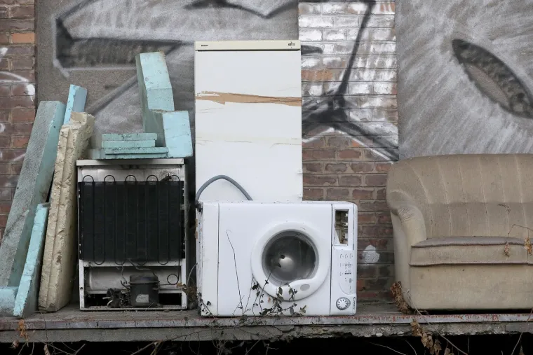 Odlukom Državnog inspektorata glomazni otpad Zagreba ne smije vi&scaron;e voziti na odlagali&scaron;te u Sisak, ali ni na Jaku&scaron;evac