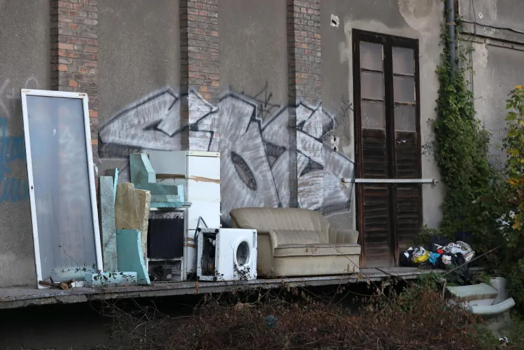 Odlukom Državnog inspektorata glomazni otpad Zagreba ne smije vi&scaron;e voziti na odlagali&scaron;te u Sisak, ali ni na Jaku&scaron;evac