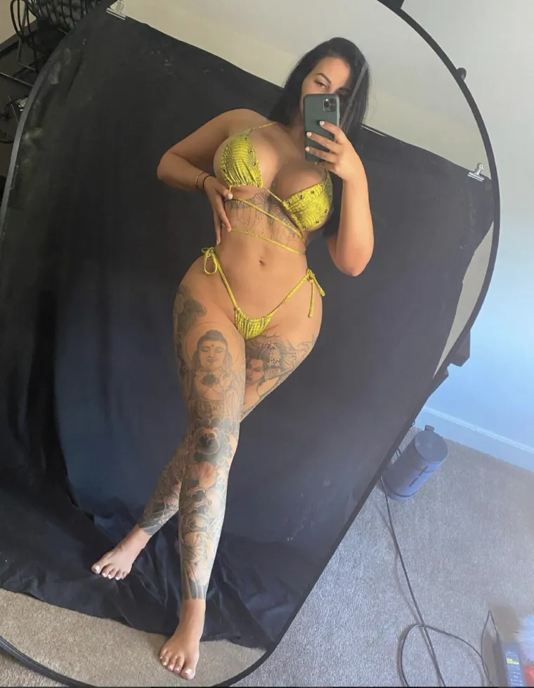 Nekad je vozila utrke, a sad je porno zvijezda. Instagram joj je prepun goli&scaron;avih fotografija