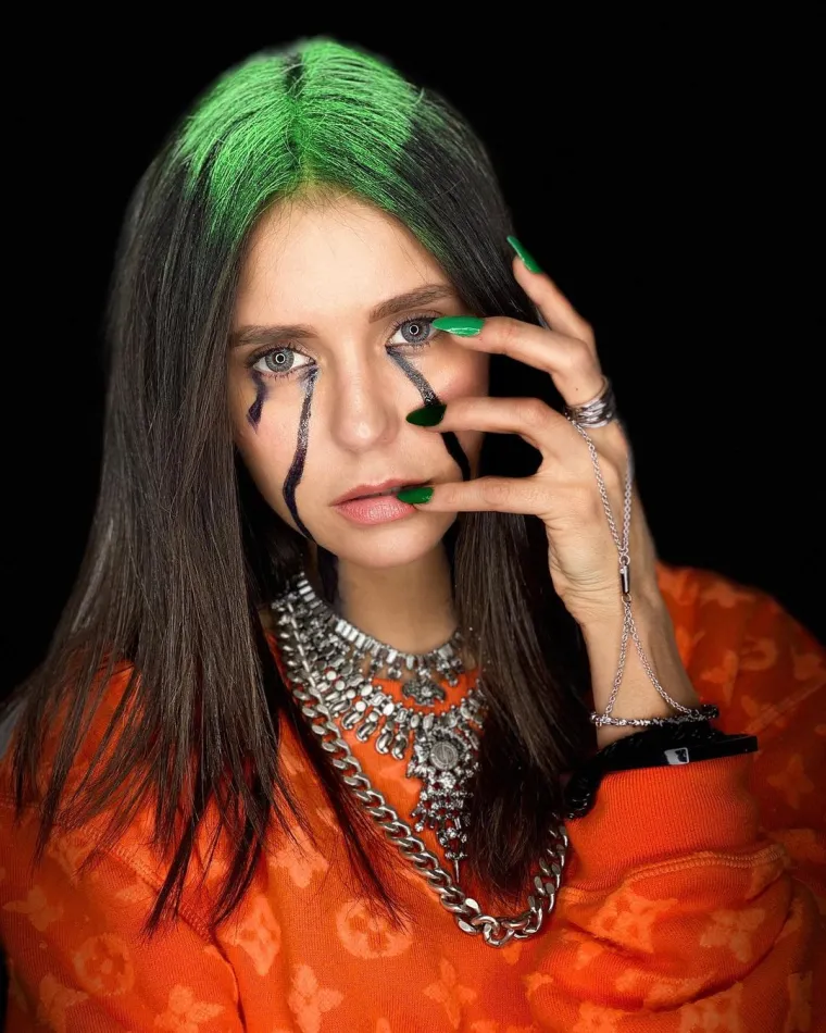 Nina Dobrev kao Billie Eilish