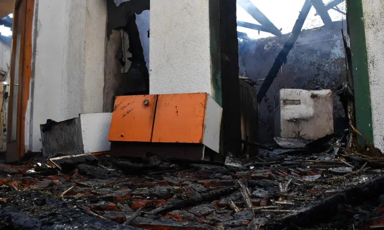 Osmeročlana obitelj u požaru je izgubila sve: Roditelji i &scaron;estero djece ostali su bez krova nad glavom