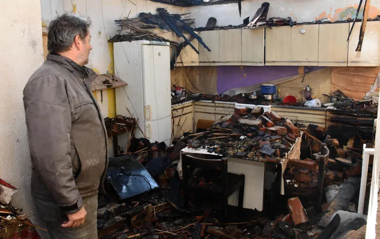 Osmeročlana obitelj u požaru je izgubila sve: Roditelji i &scaron;estero djece ostali su bez krova nad glavom