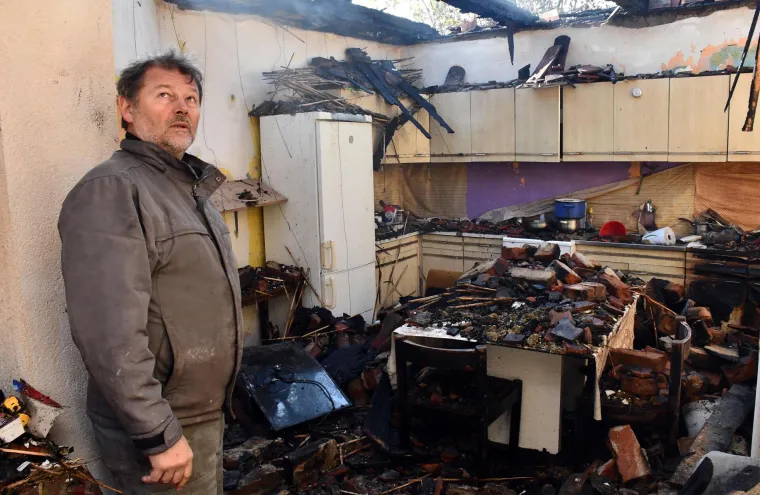 Osmeročlana obitelj u požaru je izgubila sve: Roditelji i &scaron;estero djece ostali su bez krova nad glavom