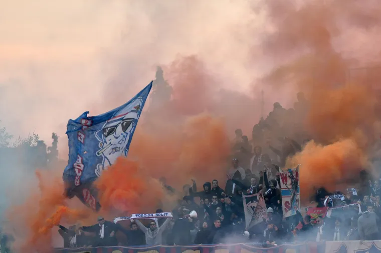 Pogledajte kakav je vatreni rođendanski 'show' napravila Torcida i kakvu su poruku poslali s tribina