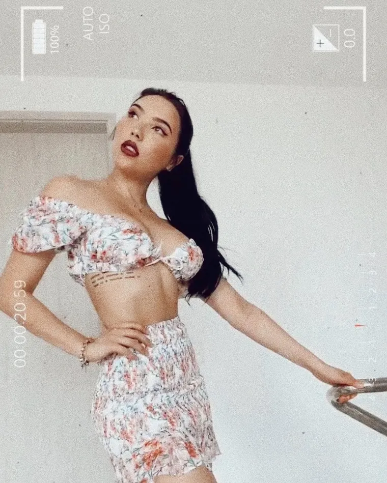 Osuđena je zbog izborne prijevare, korupcije i ilegalnog posjedovanja oružja. 