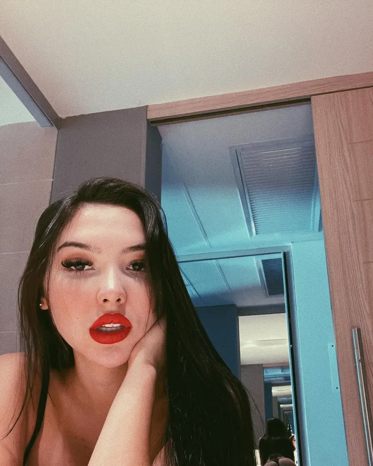 Ljepotica pomogla majci da zbri&scaron;e iz zatvora, takva neodoljiva dobro je znala kako odvući pažnju čuvara