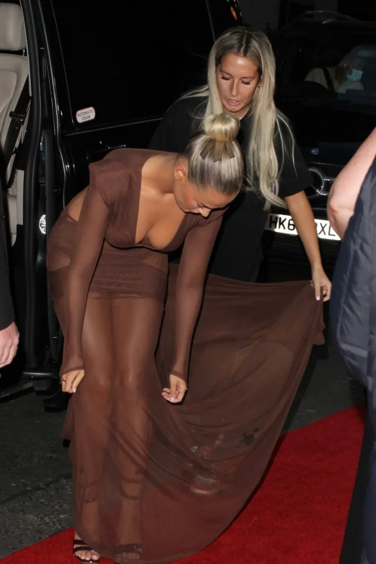 Pusti, pusti modu: Reality zvijezda doživjela modnu nezgodu na crvenom tepihu