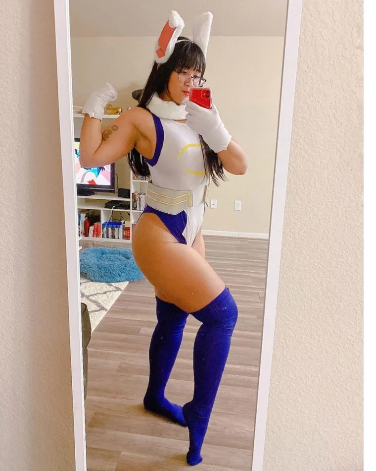 Patila od poremećaja prehrane i tijelo dovodila u ekstreme: Danas zarađuje 195.000 kn mjesečno kao seksi cosplayerica