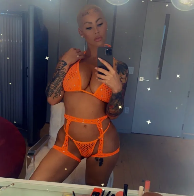 Manekenka Amber Rose pridružila se platformi OnlyFans krajem rujna, a svojim pretplatnicima obećala je da će doslovno sve pokazati.