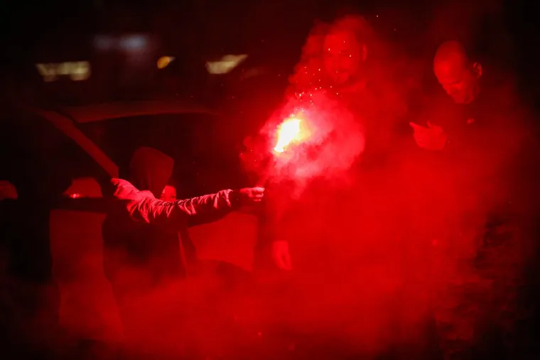 Ludnica na ulicama Zagreba, Boysi bakljadom i karuselom proslavili 35. rođendan