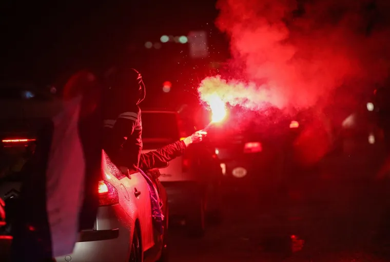 Ludnica na ulicama Zagreba, Boysi bakljadom i karuselom proslavili 35. rođendan