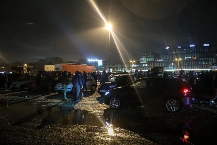 Ludnica na ulicama Zagreba, Boysi bakljadom i karuselom proslavili 35. rođendan