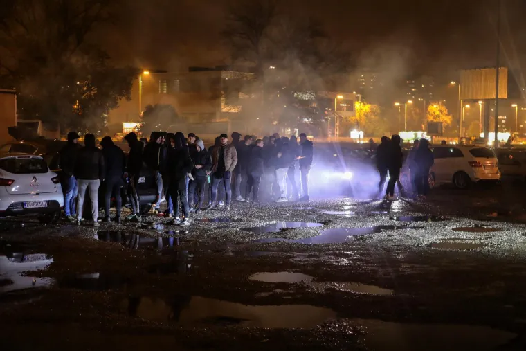 Ludnica na ulicama Zagreba, Boysi bakljadom i karuselom proslavili 35. rođendan