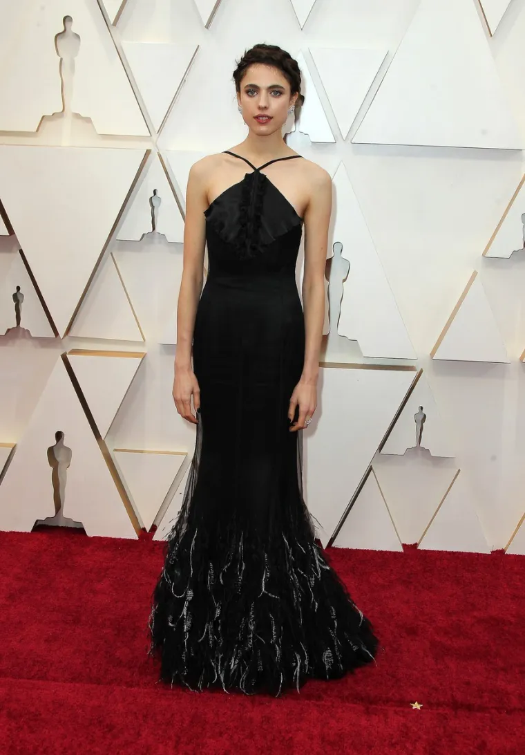 Margaret Qualley i Pete bili su u vezi od kolovoza do listopada 2019. godine. Glasine o njihovoj ljubavi počele su nakon što su ih paparazzi uhvatili u Veneciji. Margaretina majka Andie MacDowell otkrila je tada da njena kći i Pete imaju &quot;prekrasan odnos&quot;, no ispostavilo se da ipak nisu bili jedno za drugo.