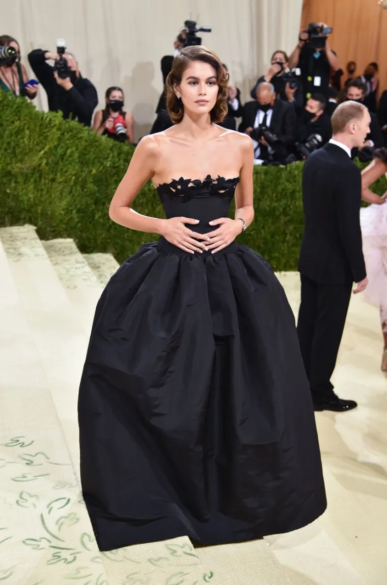 Kaia Gerber i Pete bili su zajedno od listopada 2019. do siječnja 2020. godine. Svoju vezu tajili su nekoliko tjedana, a prekinuli su zbog razlike u godinama. &quot;Ona je vrlo mlada, a ja prolazim kroz puno toga i to je bilo prije nego što sam otišao na odvikavanje od opijata i alkohola... Ona bi se trebala zabavljati, a ne brinuti se o nekom tipu koji ima puno problema&quot;, otkrio je Pete tada u jednom intervjuu.