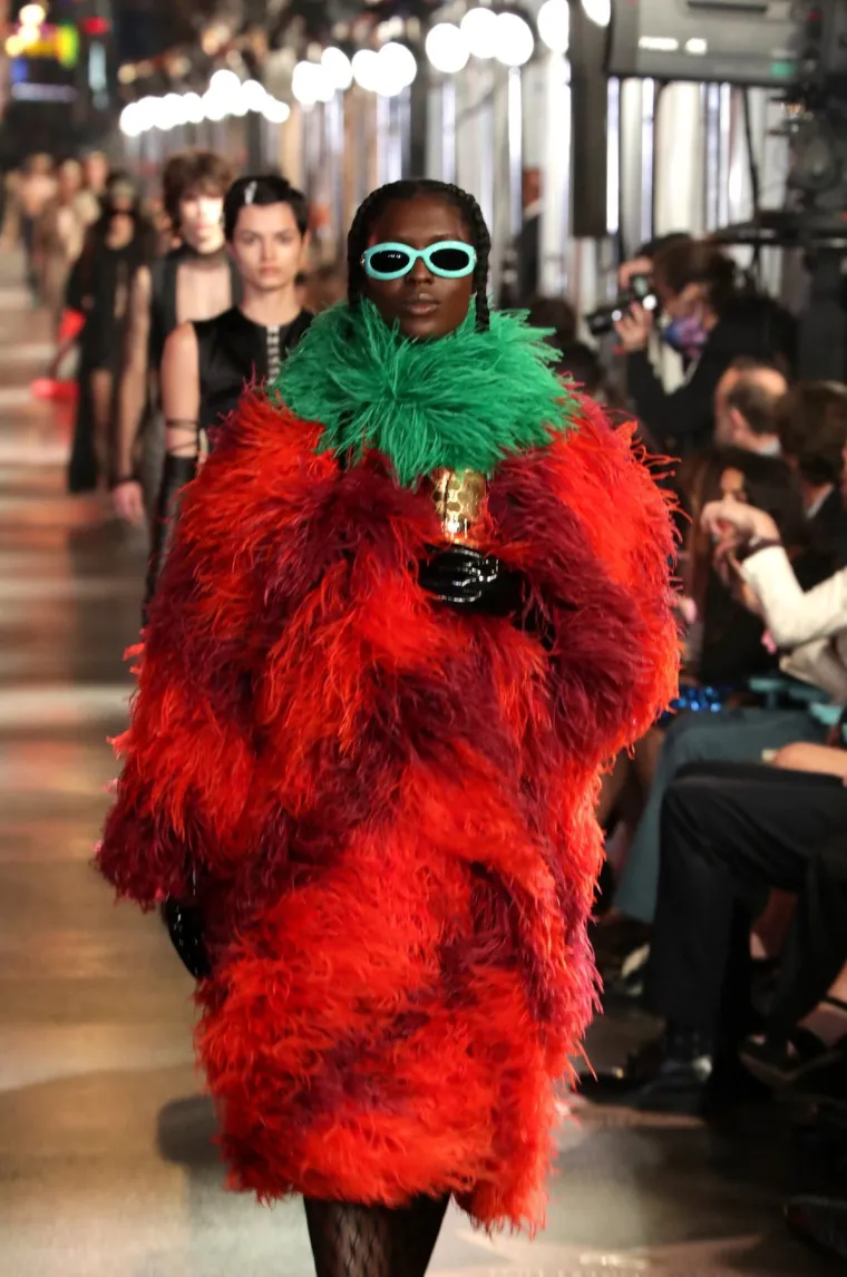 Zatvorili Hollywood Boulevard, a gosti sjedili na Stazi slavnih: Ovakav spektakl na pisti može napraviti samo Gucci