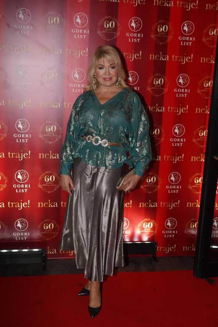 Obline sijevale na sve strane: Najseksi srpske folkerice dale su sve od sebe da buljite u njih