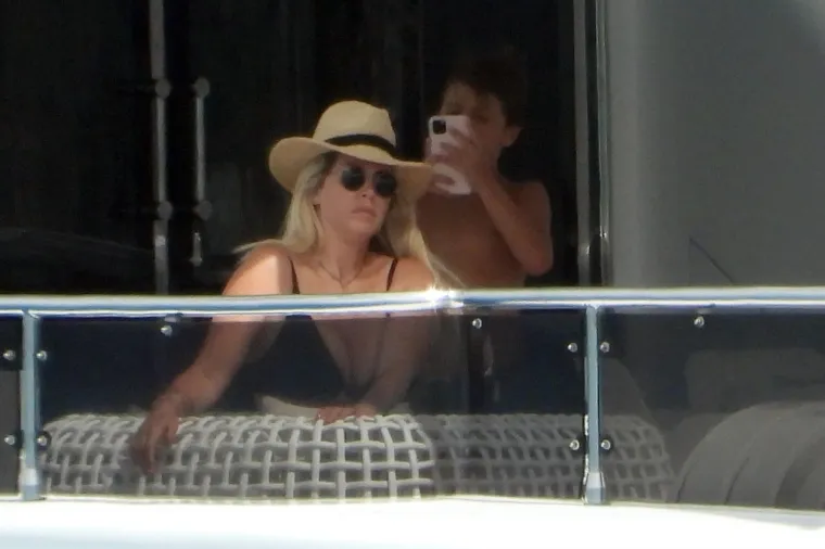 formentera, SPAIN  - Wanda Nara and her partner Mauro Icardi PSG  footballer enjoying their sun sooked holiday out to sea in formentera with them Kaylor Navas goalkeeper PSG.
BACKGRID UK 1 SEPTEMBER 2020,Image: 555708229, License: Rights-managed, Restrictions: RIGHTS: WORLDWIDE EXCEPT IN ITALY, Model Release: no