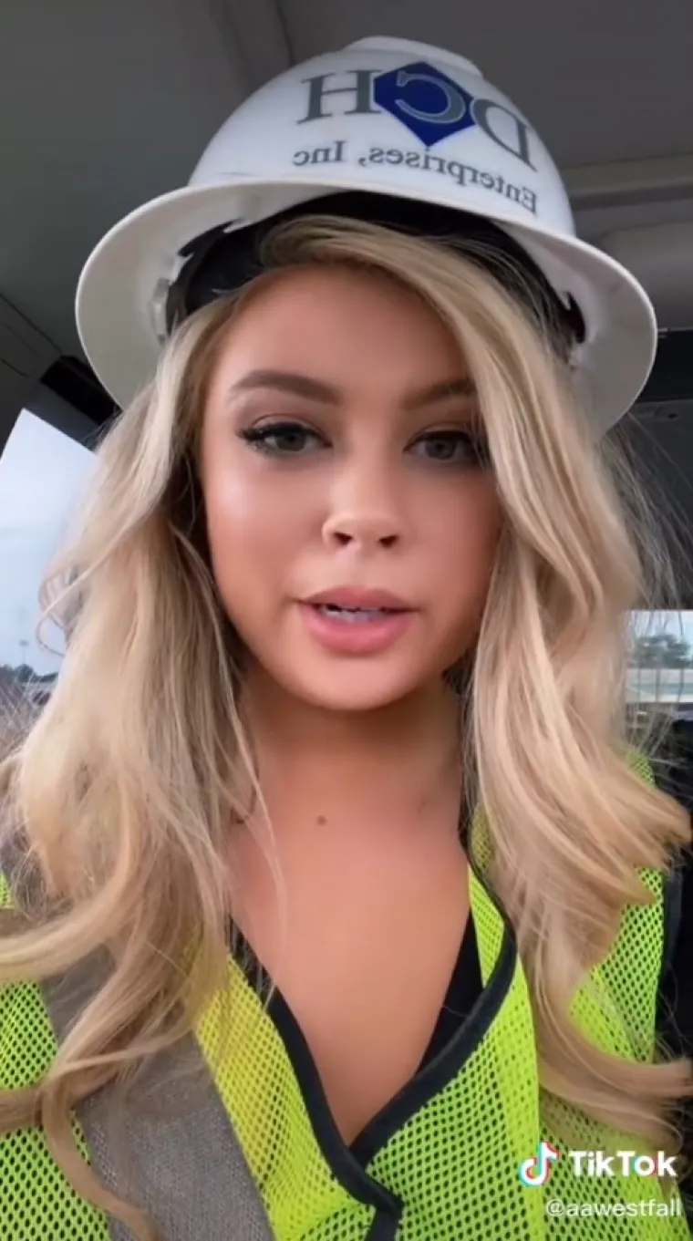 Jedna od najzanosnijih građevinarki svijeta progovorila o 'privilegiju lijepih': 'Kao da sam tu da im služim...'