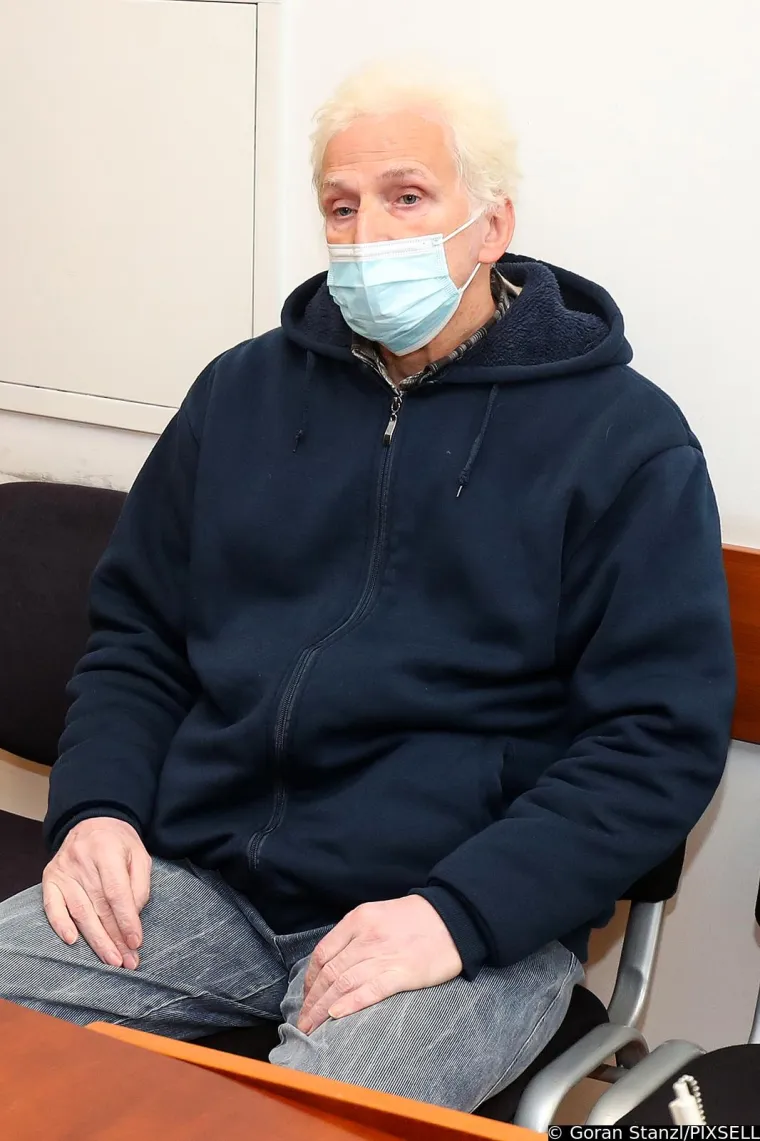 Badrić je ispričala kako je Iliju na profilima svojih društvenim mreža primijetila prije pet godina. Nakon toga, počeo ju je pratiti i uživo.