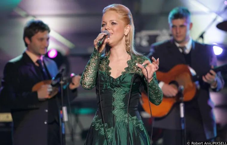 Fotke koje bude nostalgiju: Pogledajte na&scaron;e zvijezde prije 15 godina. Neprežaljeni Oliver uvijek je bio unikat...