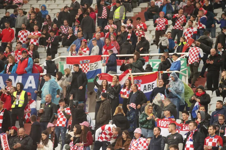 Na Poljudskim tribinama sve u znaku Vukovara i Škabrnje, navijači digli sjajnu koreografiju