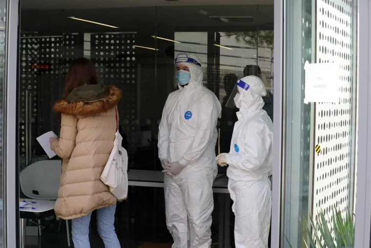 U Rijeci počelo testiranje na covid državnih i javnih dužnosnika