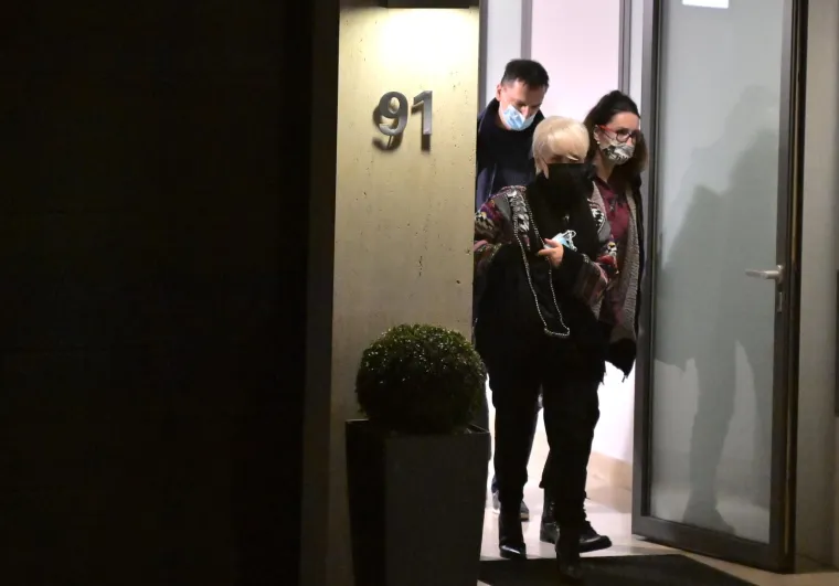 FOTO - Piruška Canjuga privedena na ispitivanje u DORH: Policija opet pročešljala njezin dom u elitnom zagrebačkom naselju