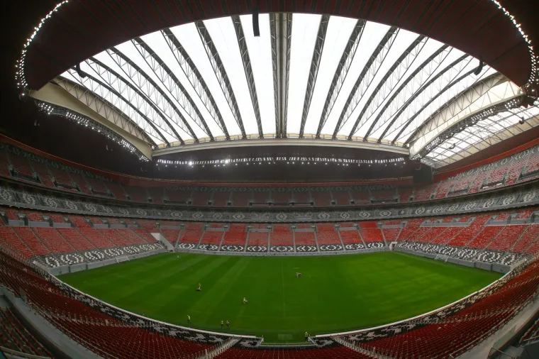 Stadoin Al Khor (kapacitet: 60.000) Domaćin pet utakmica u skupinama (uključujući prvu utakmicu na turniru), po jedna utakmica &scaron;esnaestine finala, četvrtfinala i polufinale.