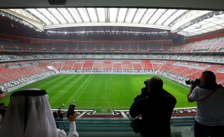 Stadoin al Khor (kapacitet: 60.000) Domaćin pet utakmica u skupinama, po jedna utakmica &scaron;esnaestine finala, četvrtfinala i polufinale.