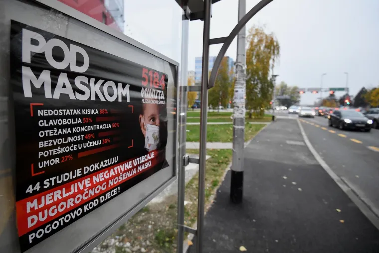 U Zagrebu osvanuli plakati o razlozima protiv nošenja maski i cijepljenja