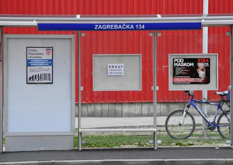 U Zagrebu osvanuli plakati o razlozima protiv nošenja maski i cijepljenja