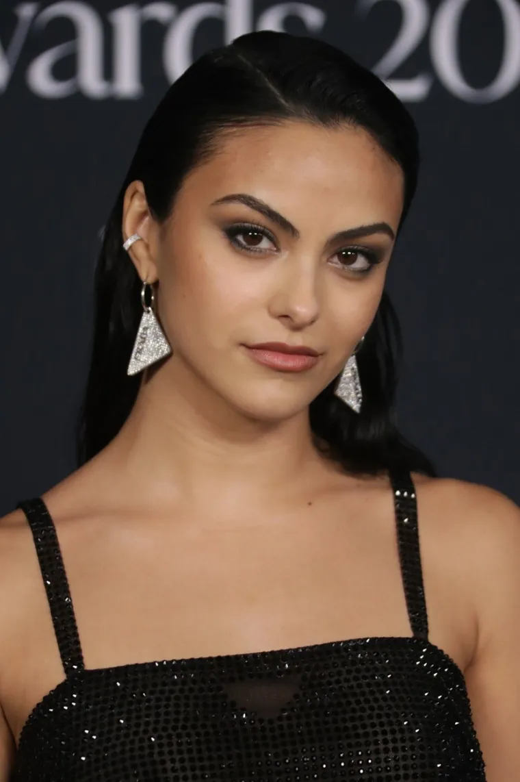 Camilla Mendes