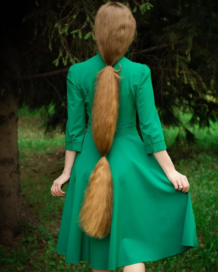 Kosa joj je čudo, ali definitivno ne i jedini adut: Nestvarno lijepa Alena plijeni pažnju gdje god se pojavi