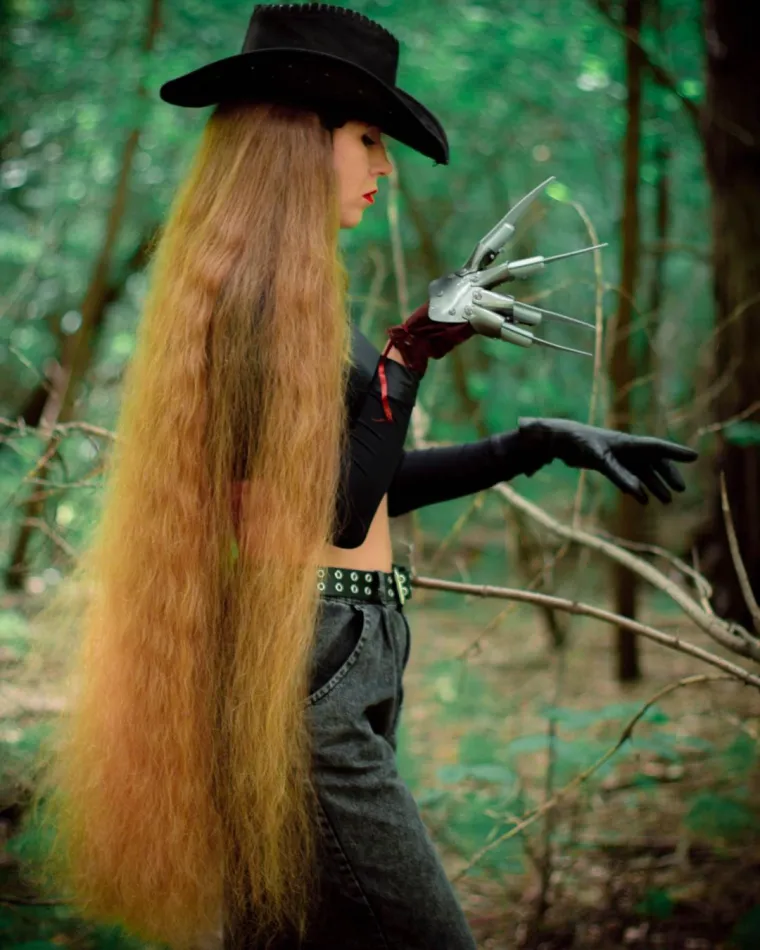 Kosa joj je čudo, ali definitivno ne i jedini adut: Nestvarno lijepa Alena plijeni pažnju gdje god se pojavi