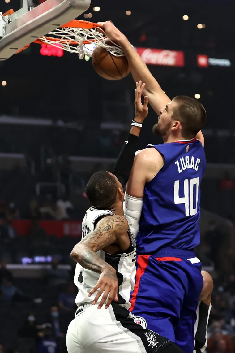 Zubac se poigrao s američkim gorostasima